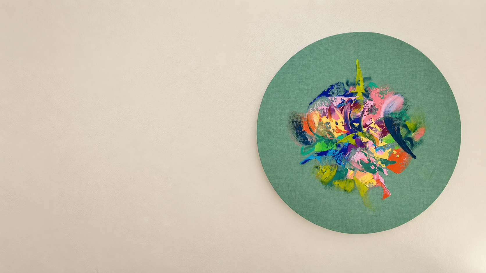 Obra circular verde de la serie Expansiones